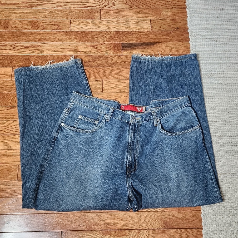 Guess Jeans AST199-32 Men's Medium Wash Blue Denim‎ 38 X 28 Distressed Straight